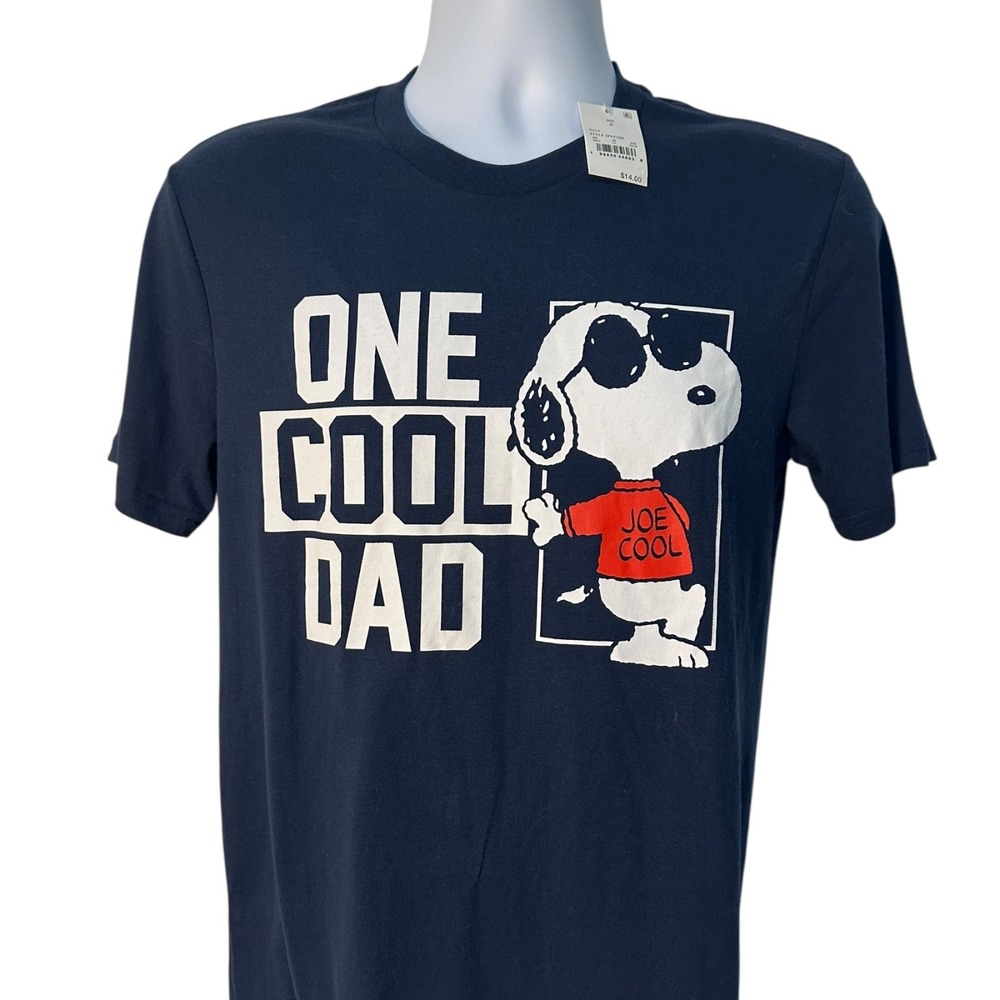 Peanuts T-Shirt Mens Small Navy One Cool Dad Joe Cool‎ Snoopy Graphic Tee NEW